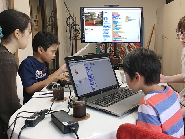 子ども向けプログラミング体験教室を開催しました