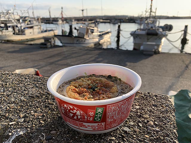 穏やかな休日…外で食べると何でもおいしくなりますよね