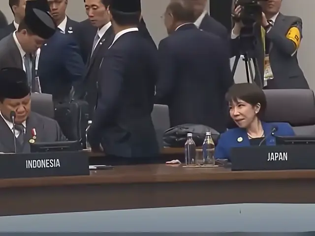 働いて働いて働いて働いて働いてまいります！リーダーはやっぱりこうでなくちゃね